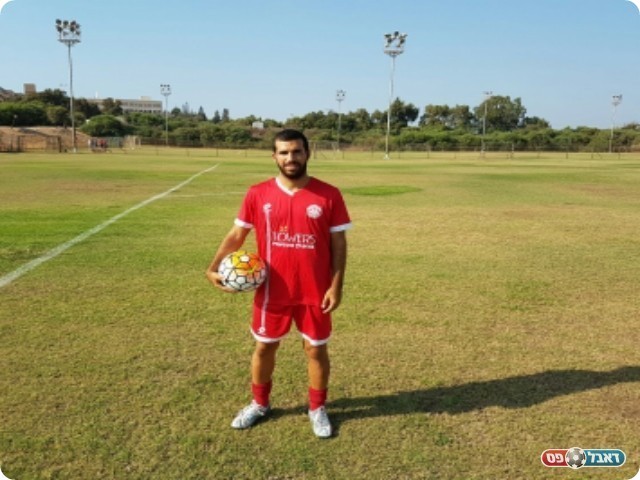 צמד שערים. הילל. 